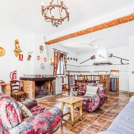 3 Bedroom Awesome Home In Rute Esterno foto