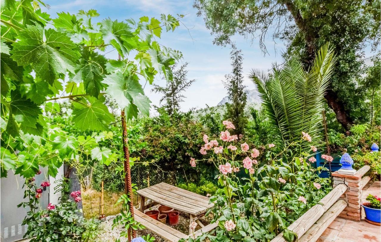 3 Bedroom Awesome Home In Rute Esterno foto