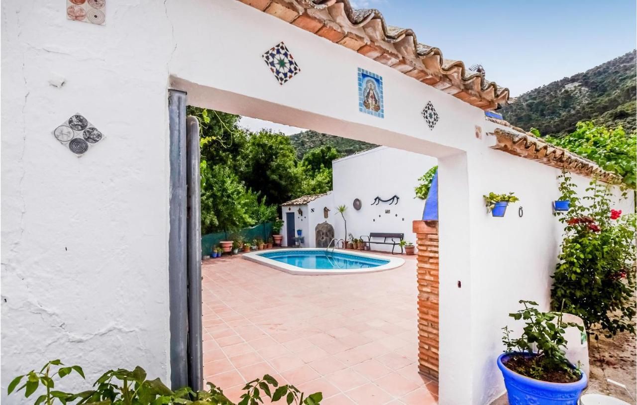 3 Bedroom Awesome Home In Rute Esterno foto