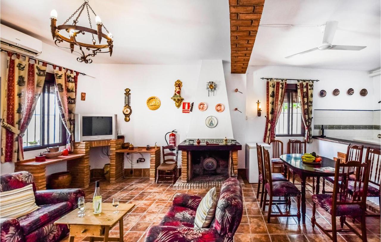 3 Bedroom Awesome Home In Rute Esterno foto