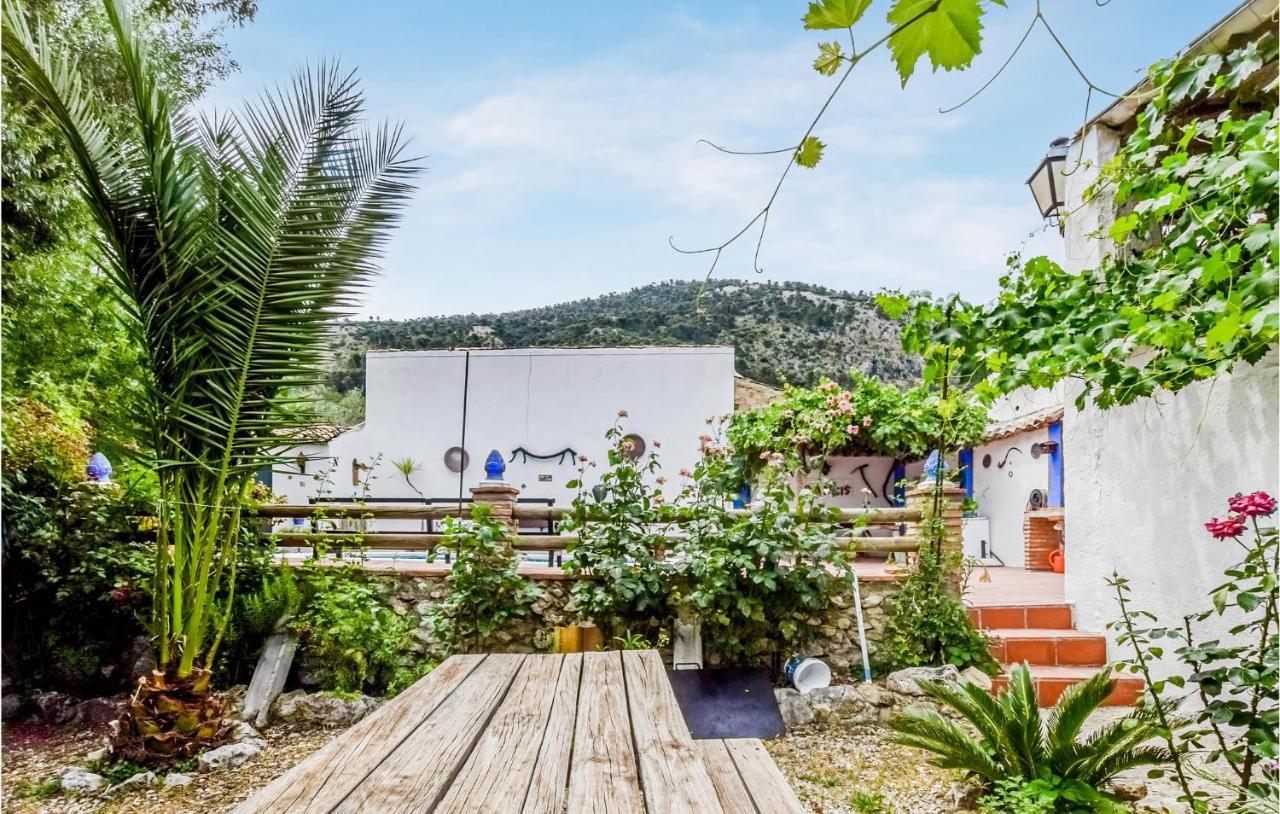 3 Bedroom Awesome Home In Rute Esterno foto